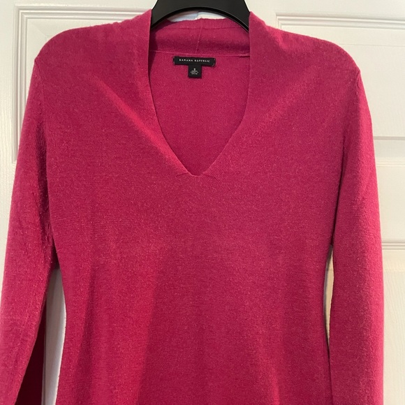 Banana Republic Sweaters - Banana Republic pink sweater
